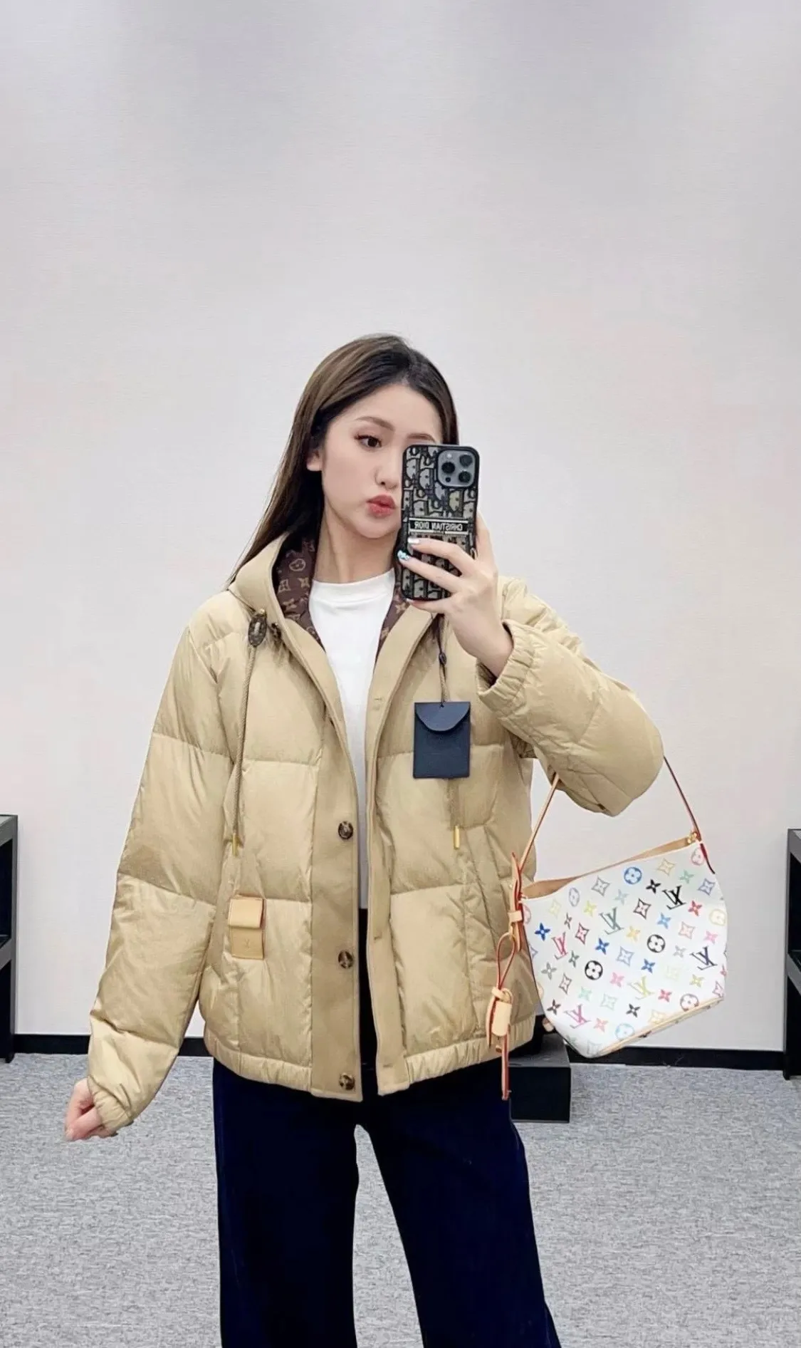 Louis Vuitton/Louis Vuitton embossed leather label fine plaid hooded down jacket